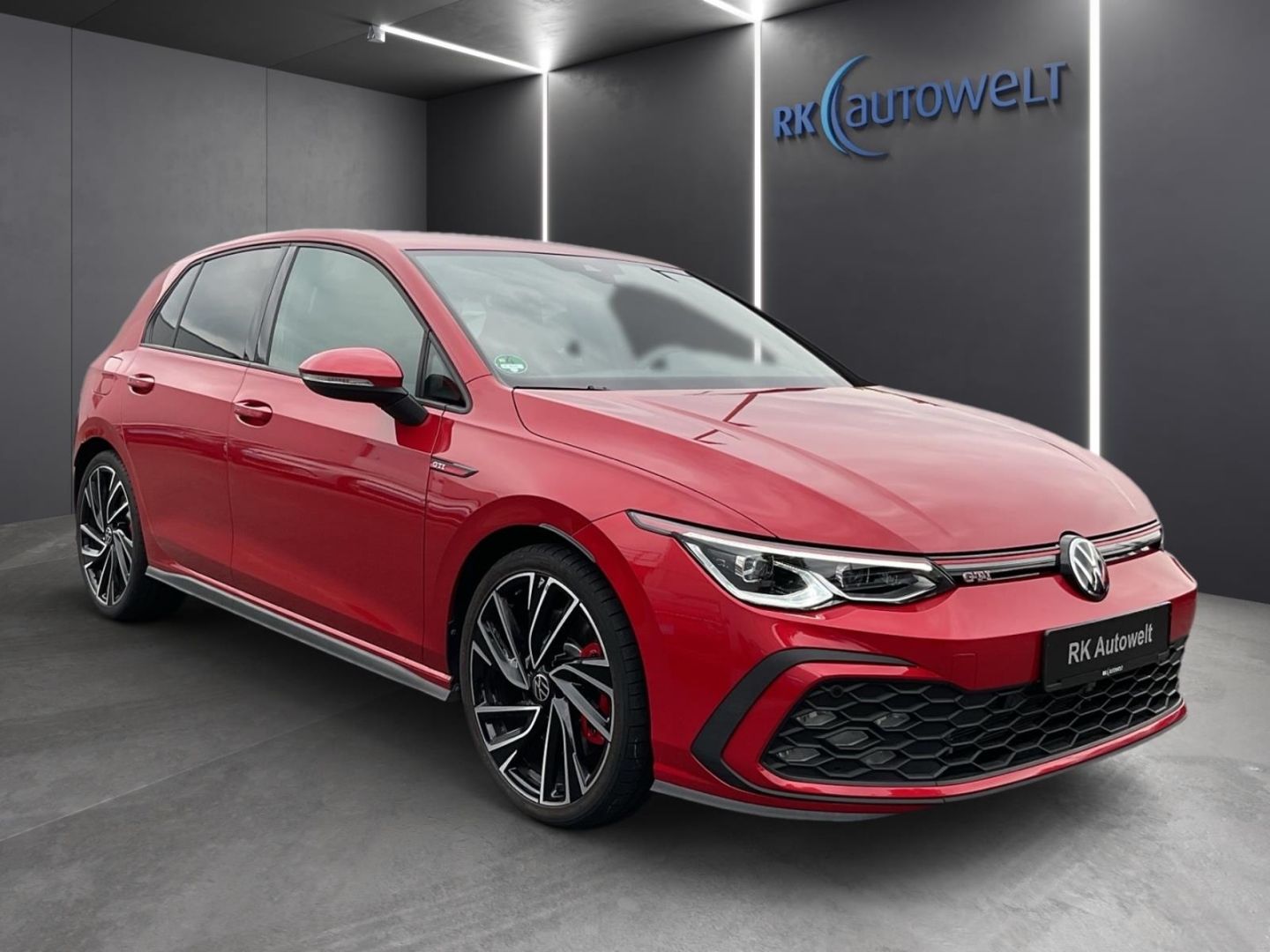 Volkswagen Golf GTI 8 VIII 2.0 TSI - Samsaru's Car Outlet