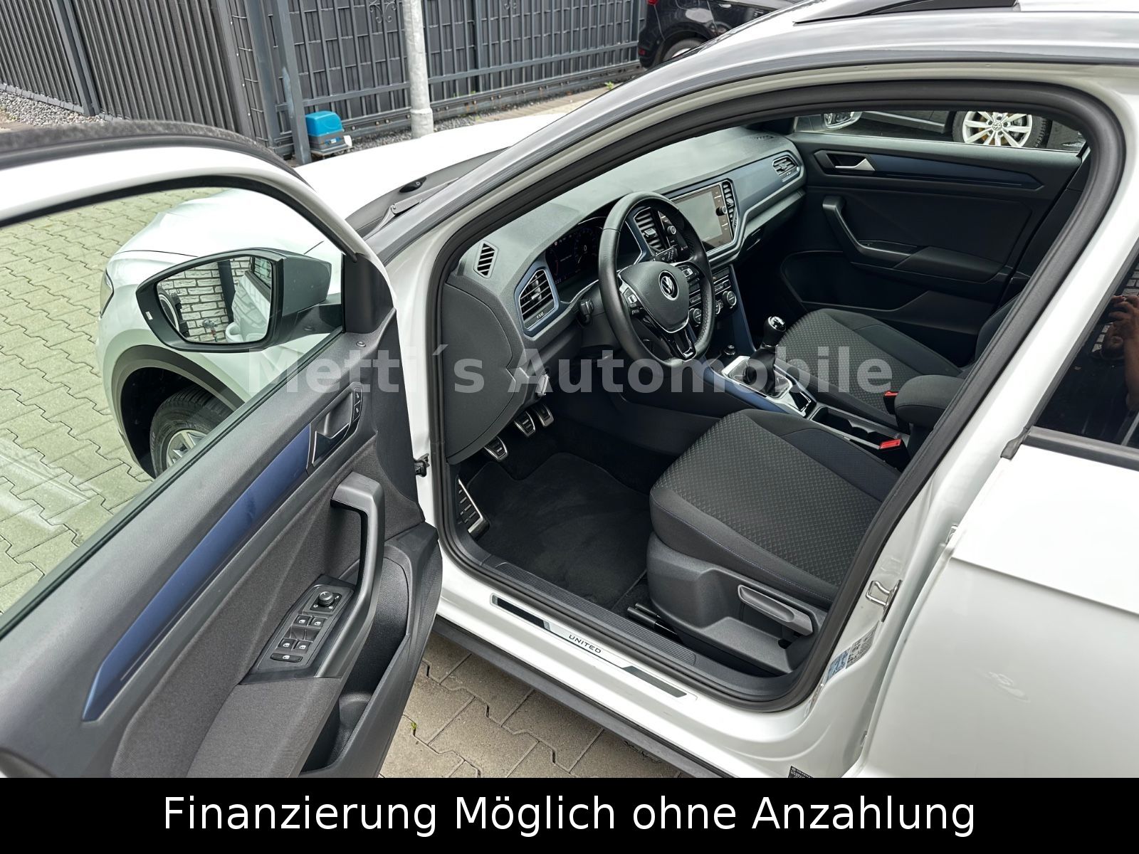 Volkswagen T-Roc United 2.0 TDI - Samsaru's Car Outlet