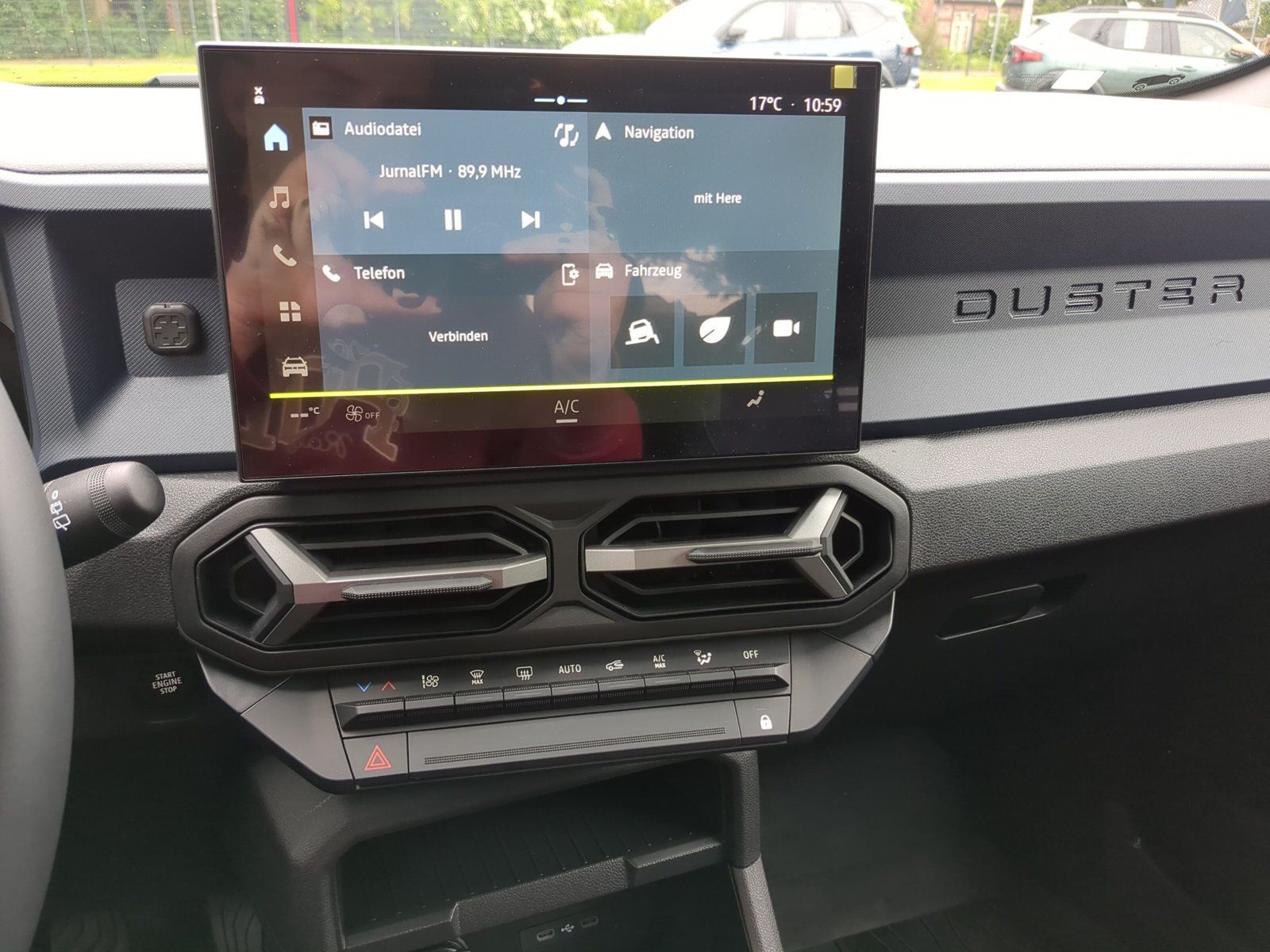 Dacia Duster TCe 130 4x4 Journey - Samsaru's Car Outlet