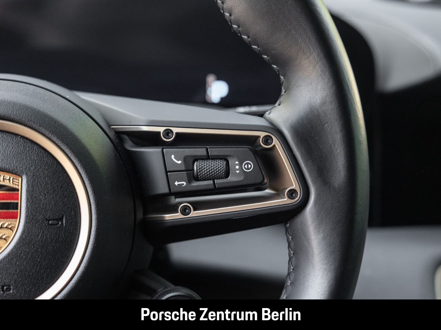Porsche Taycan 4 Cross Turismo Panoramadach InnoDrive