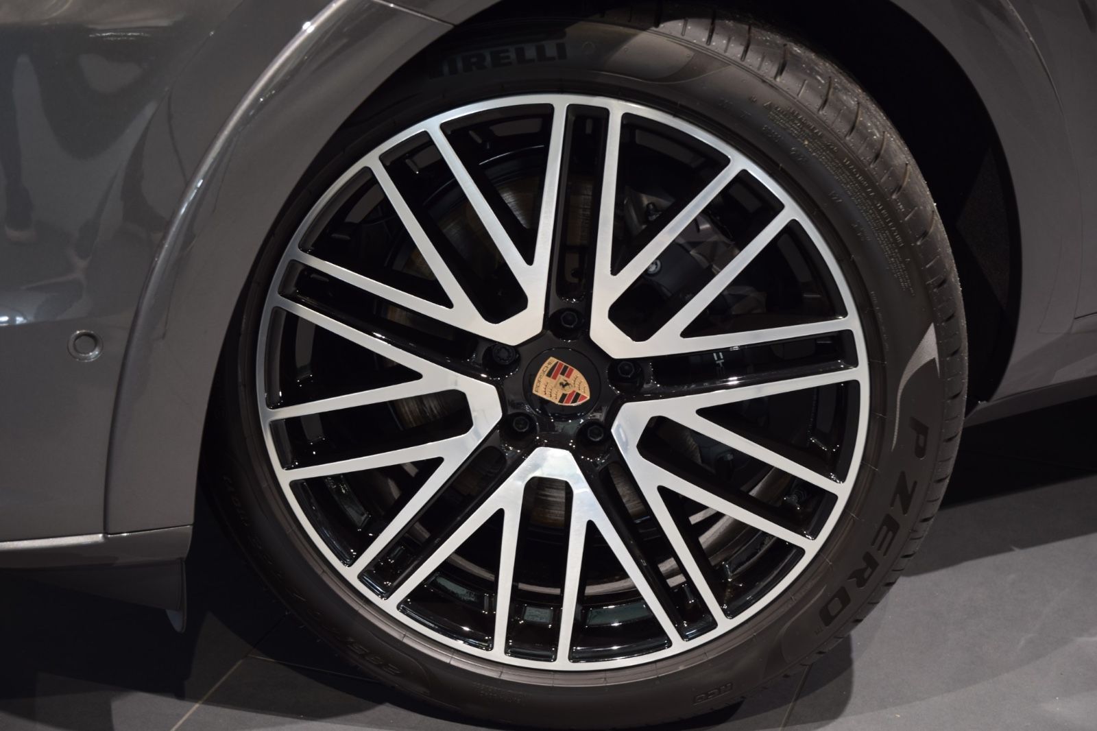 Porsche Cayenne Coupe E-Hybrid*SpDes*SpAbg*LUFT*PASM*