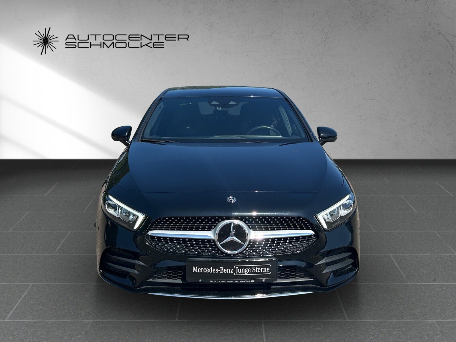 Mercedes-Benz A 250 e AMG-LINE - Samsaru's Car Outlet