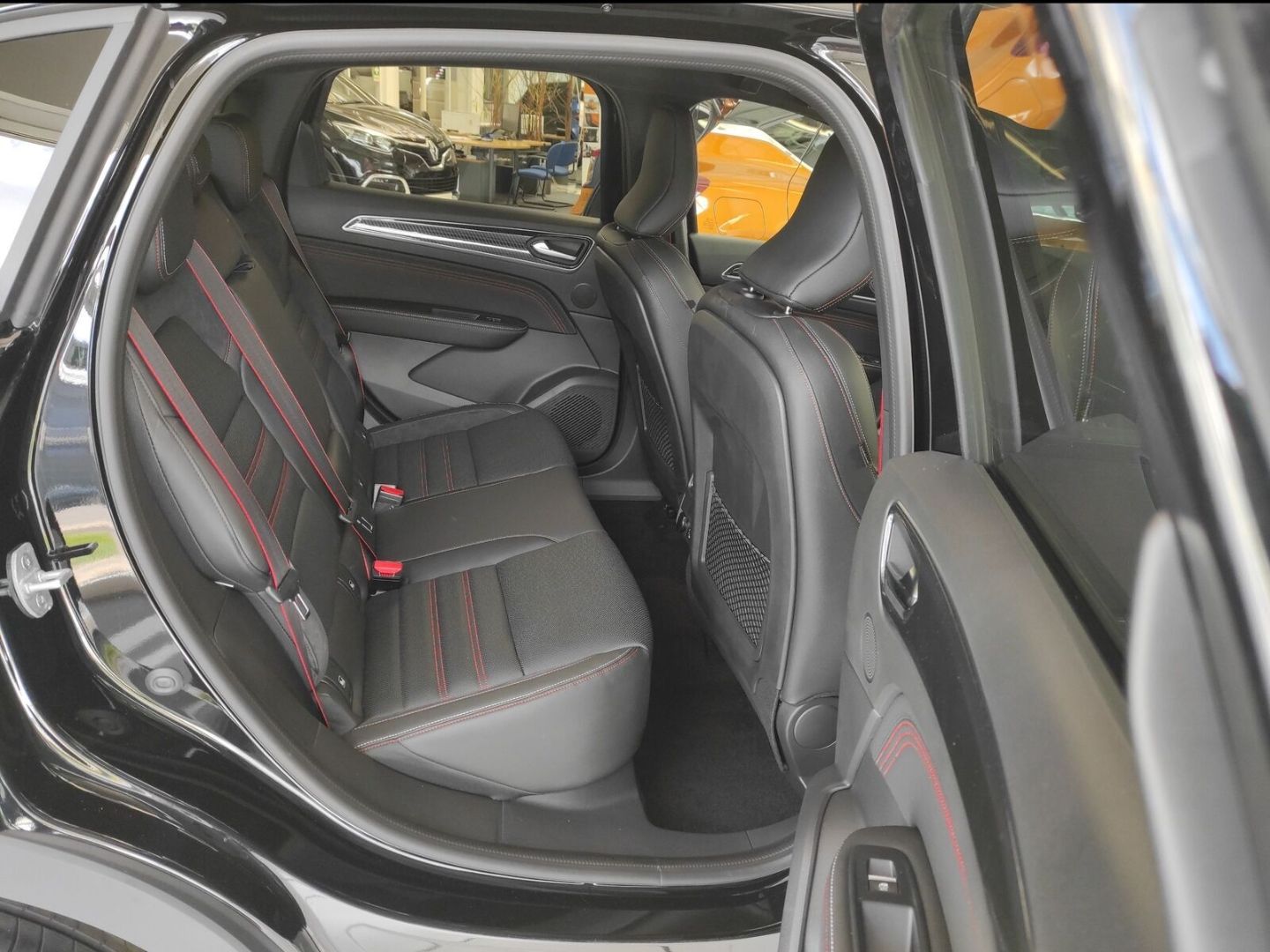 Renault Arkana RS-Linie 1.3 TCe 160 Mild-Hybrid - Samsaru's Car Outlet