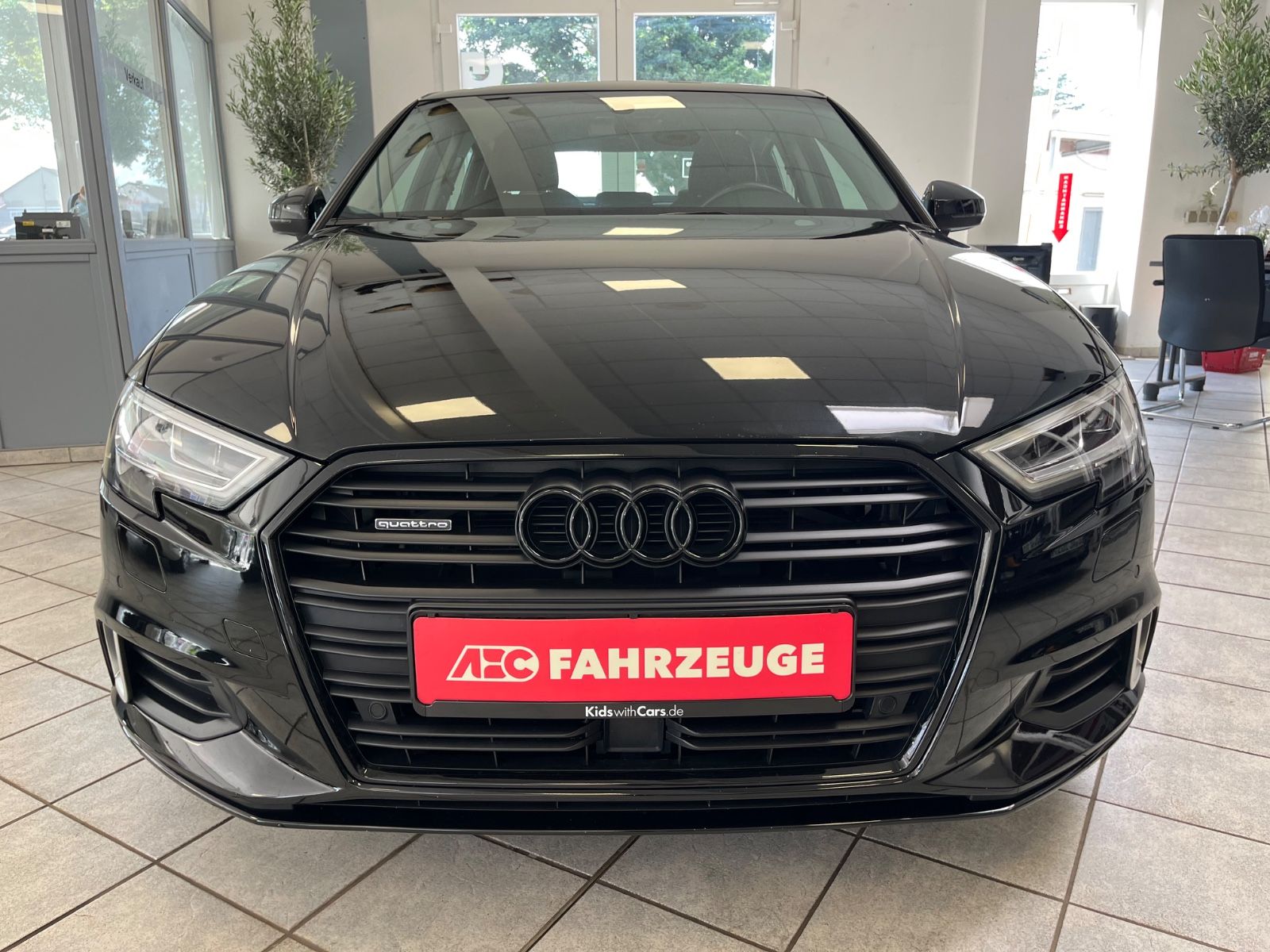 Audi A3 Lim. 40 TFSI Quattro S-Line Sport - Samsaru's Car Outlet