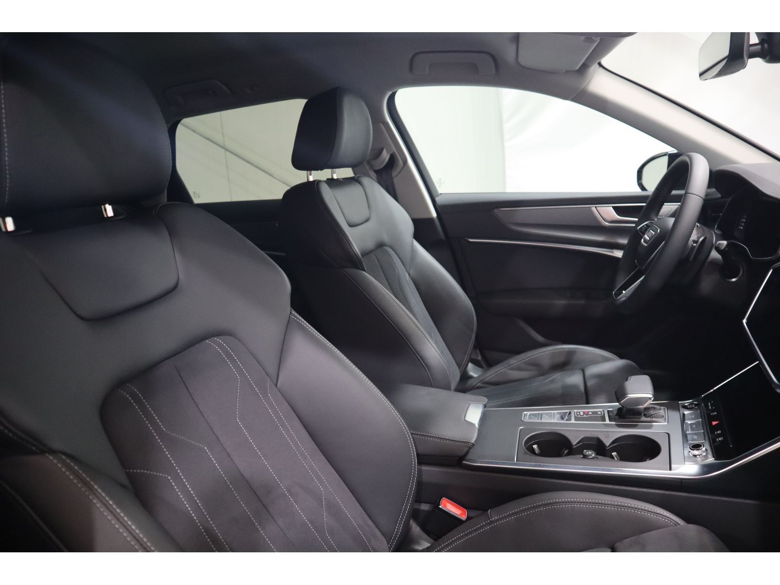 Audi A6 Avant 40 TDI quattro S line - Samsaru's Car Outlet