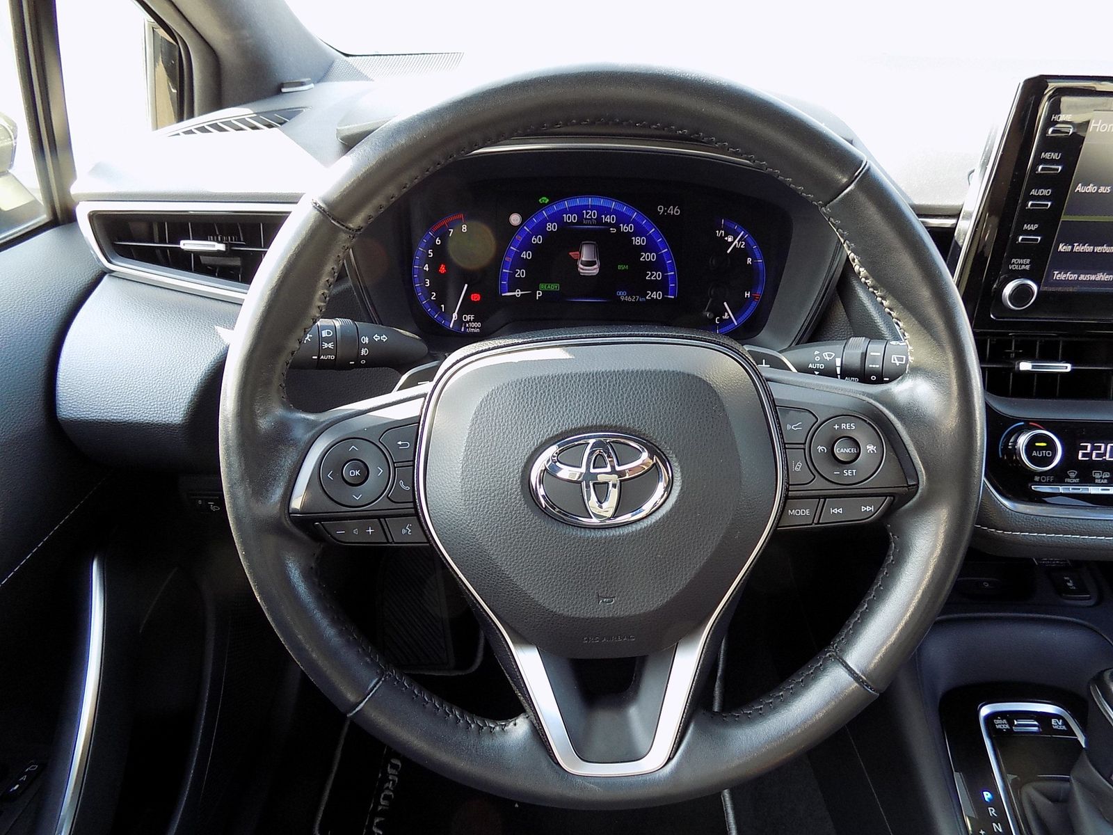 Toyota Corolla Touring Sports 2.0 l Hybrid Team D - Samsaru's Car Outlet