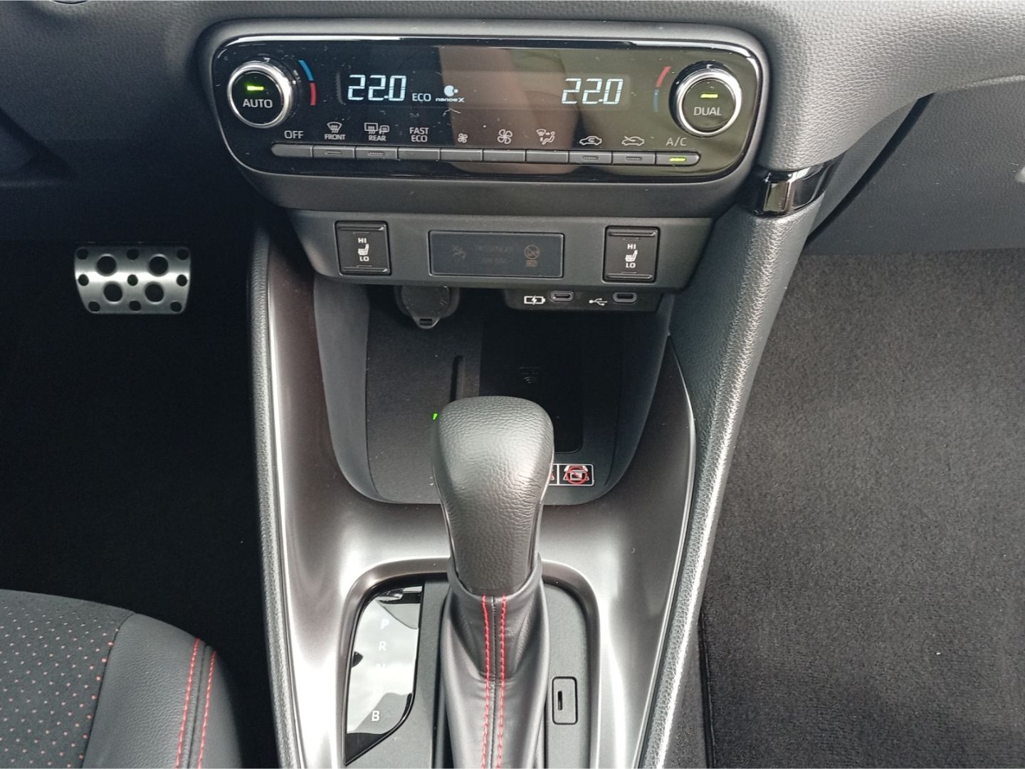 Toyota Yaris HYBRID+GR-SPORT+CARPLAY+NAV+SOFORT+AKTION