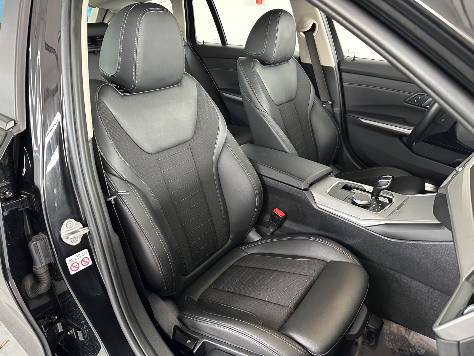 BMW 320 d Touring - Samsaru's Car Outlet