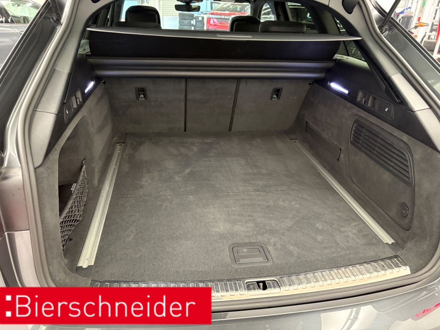 Audi RS6 Avant KERAMIK 305 KM H LASER 21 S-SITZE UMGE