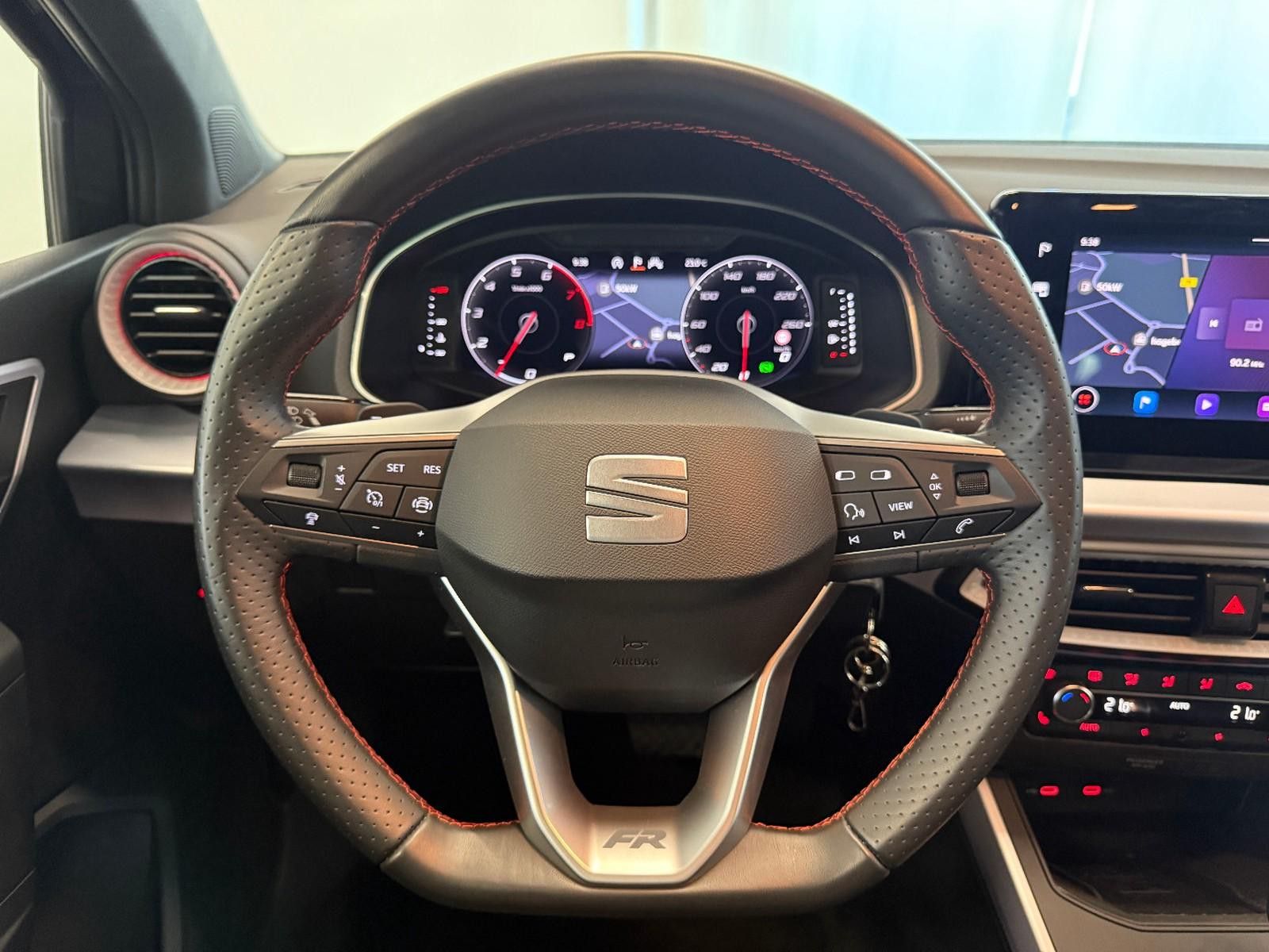 Seat Arona FR 1.0 TSI DSG AHK ACC NAVI LED APP KAMERA