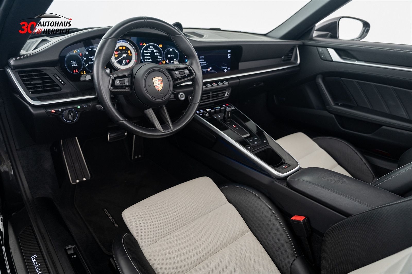 Porsche 992 Turbo S Cabrio PTS Grigiogranitometallic