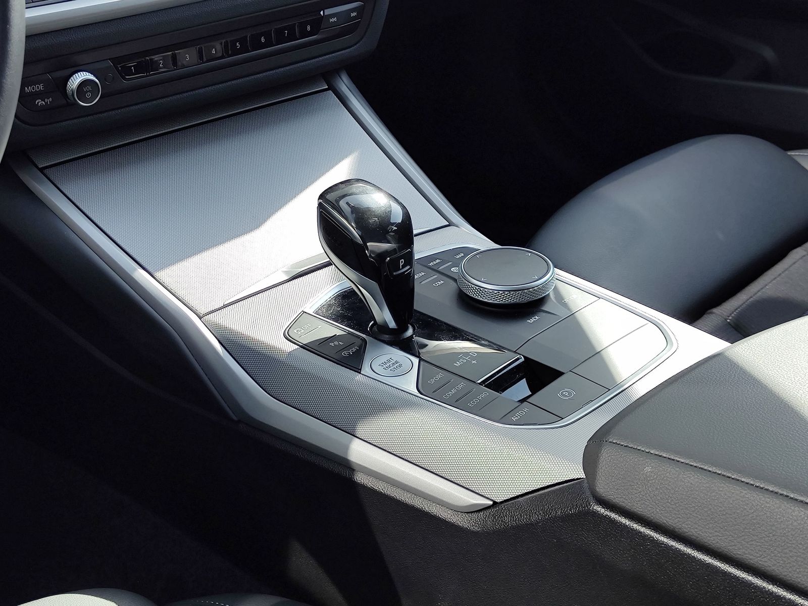 BMW 320i Touring Advantage - Samsaru's Car Outlet