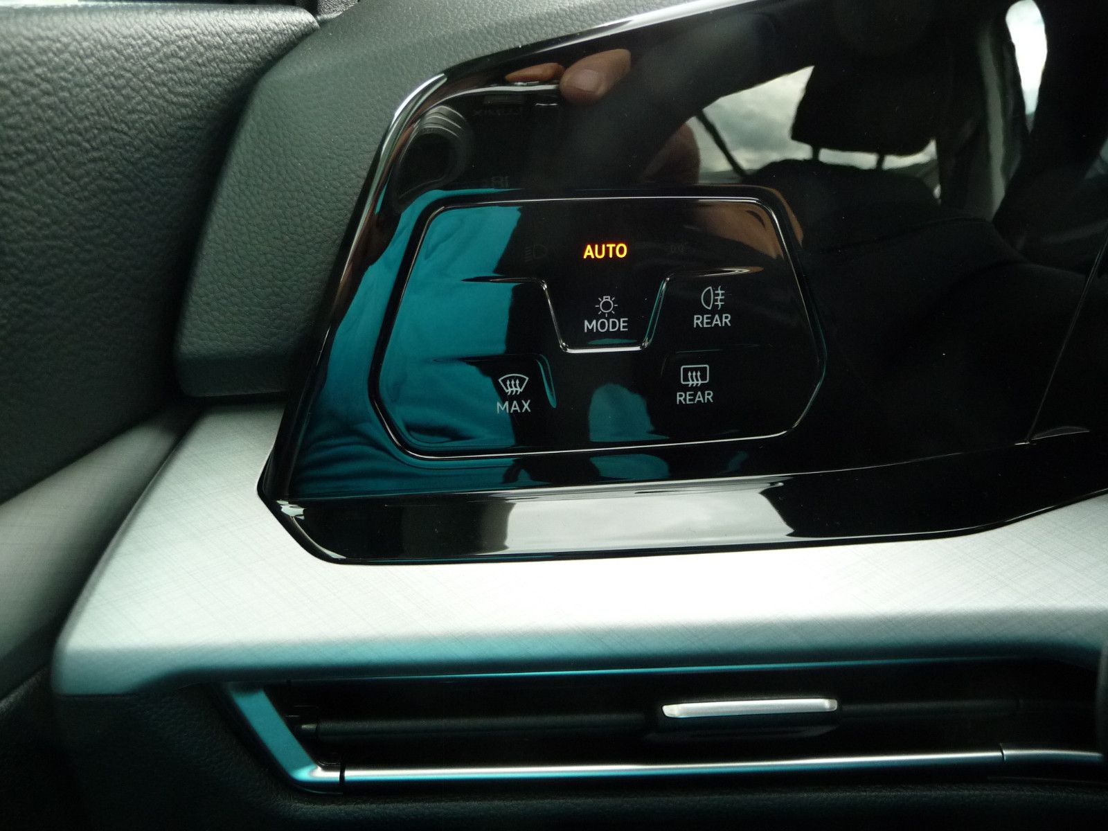Volkswagen Golf VIII Variant Life - Samsaru's Car Outlet