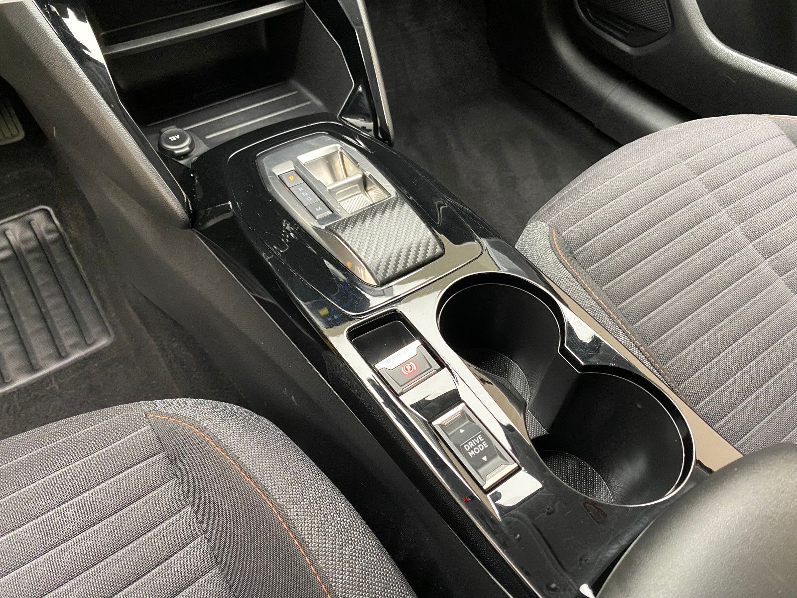 Peugeot 208 Active Pack 1.2 Automatik - Samsaru's Car Outlet