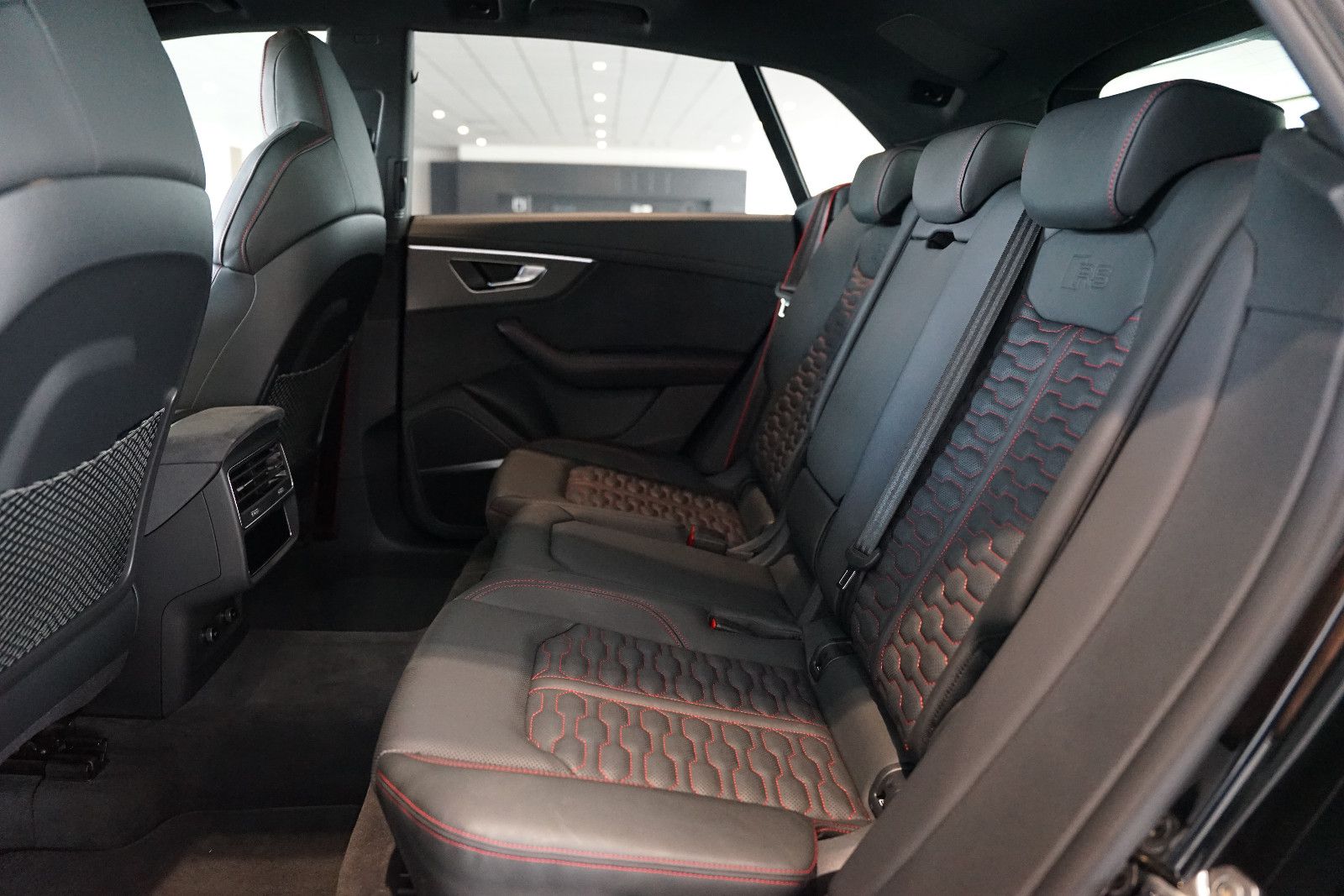 Audi RSQ8 | HuD | Keramik | Pano | 305 km/h | 23"