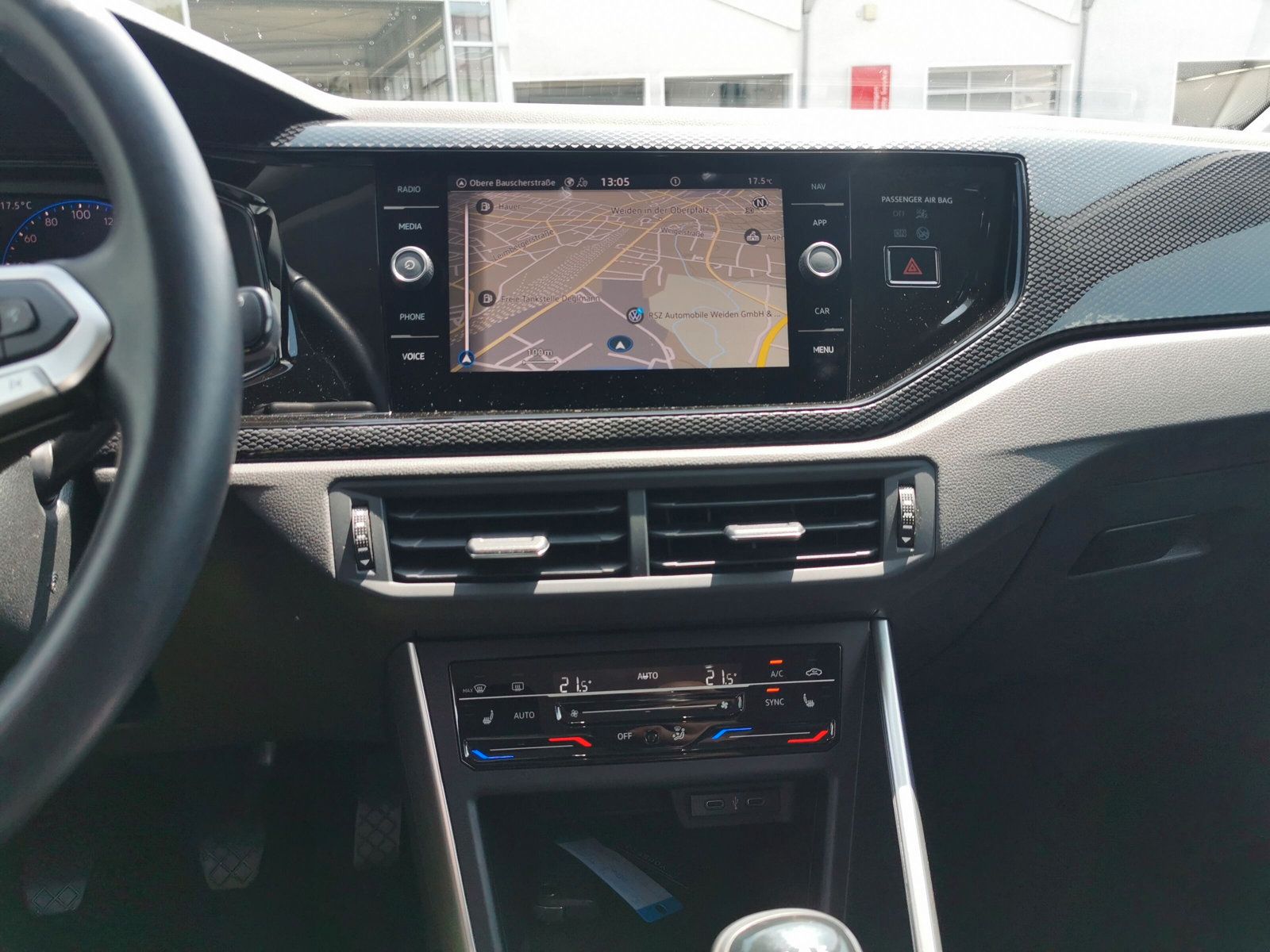 Volkswagen Taigo Life 1.0 TSI - Samsaru's Car Outlet
