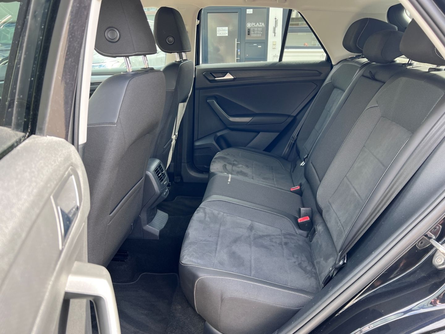 Volkswagen T-Roc 1.0TSI Style - Samsaru's Car Outlet