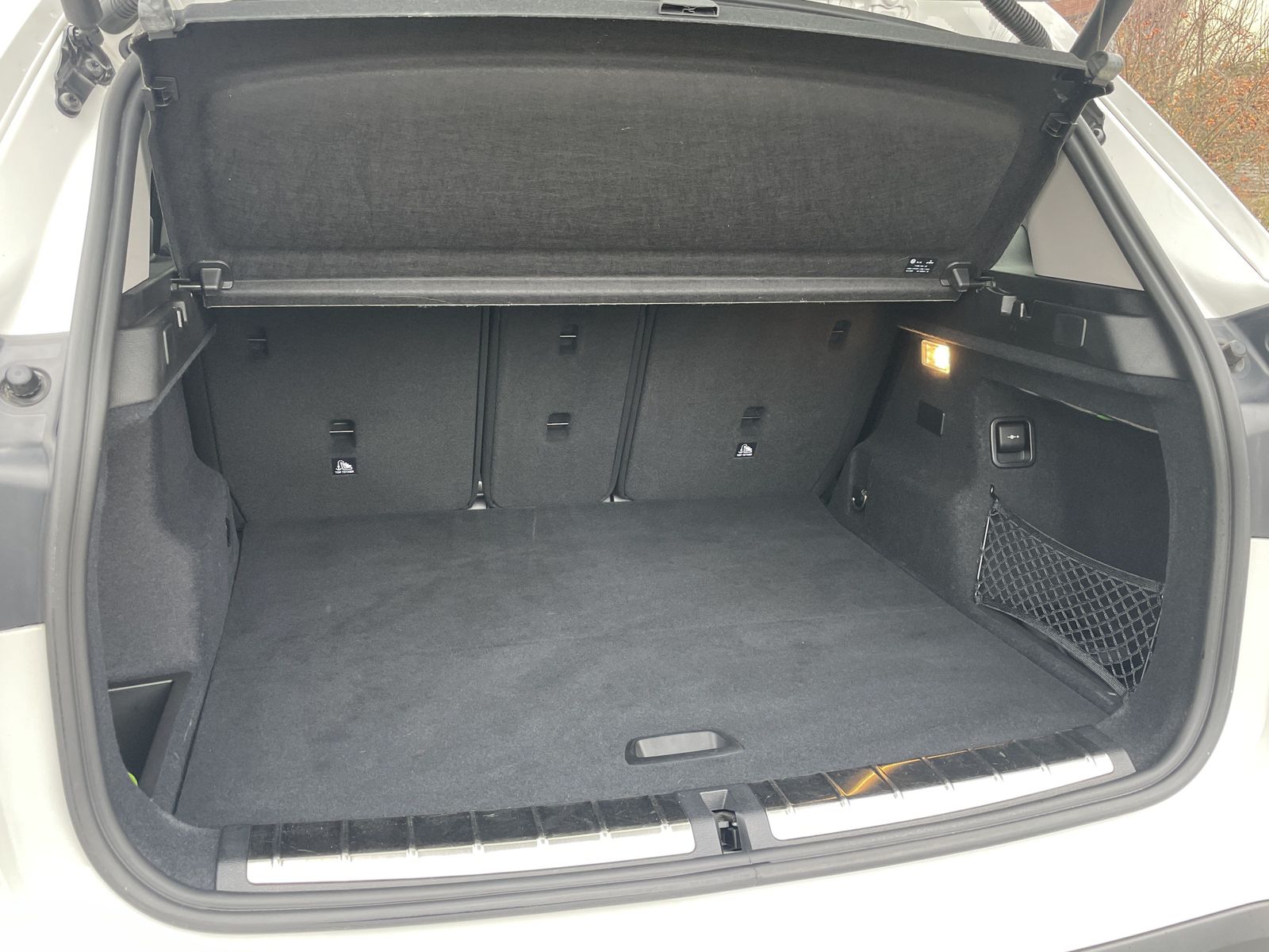 BMW X1 xDrive25e - Samsaru's Car Outlet