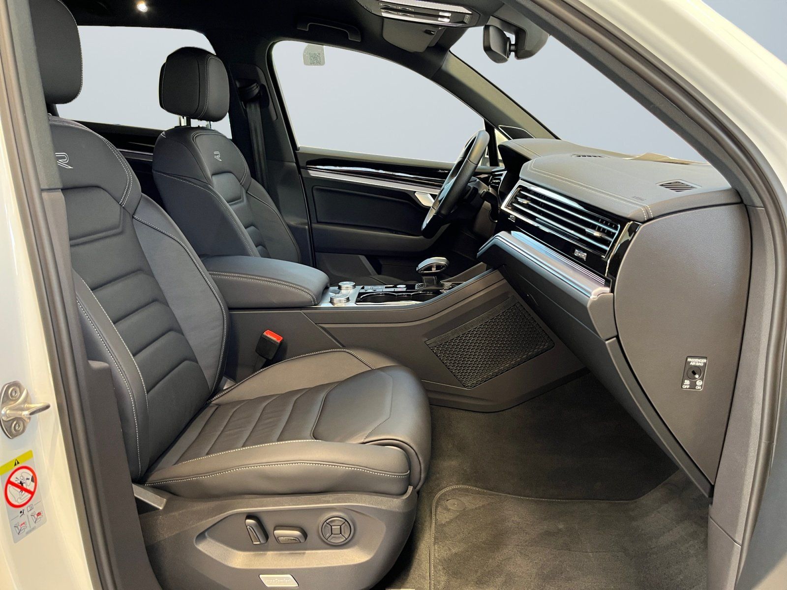 Volkswagen Touareg R-Line 3.0 V6 TDI DSG 4Motion 360°KAM AH