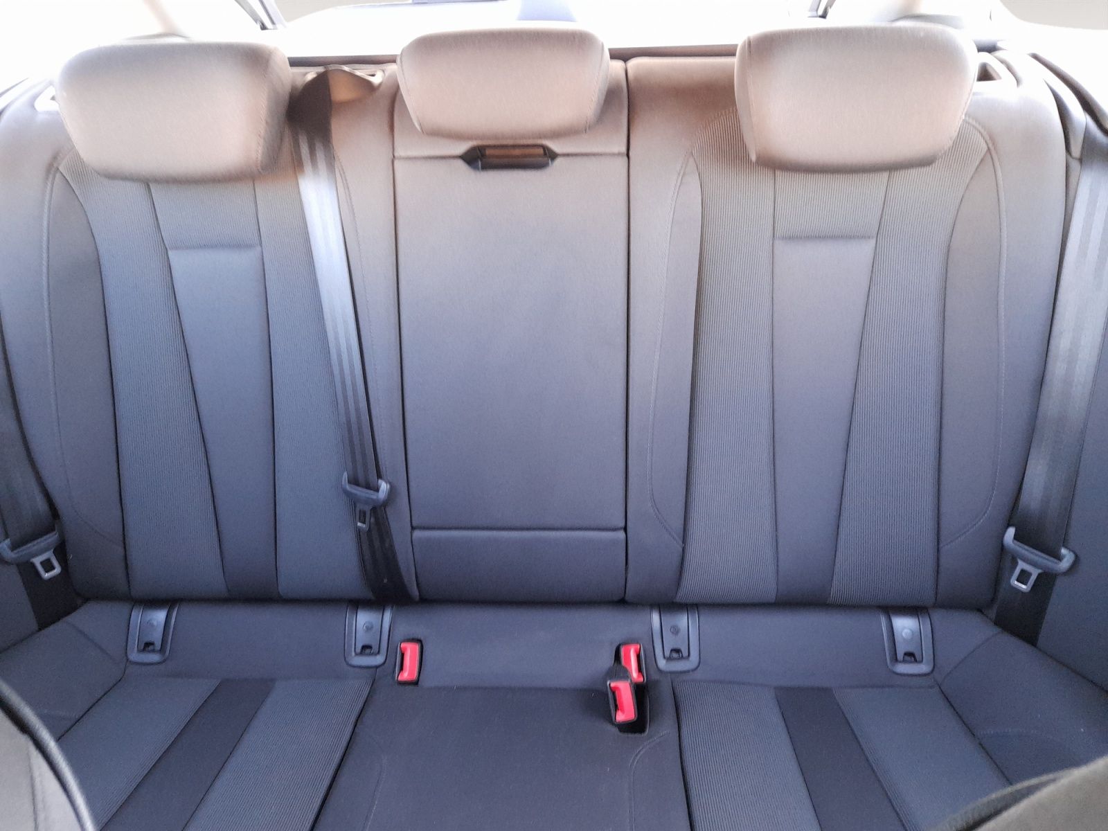 Audi A4 35 2.0 TDI Avant advanced - Samsaru's Car Outlet