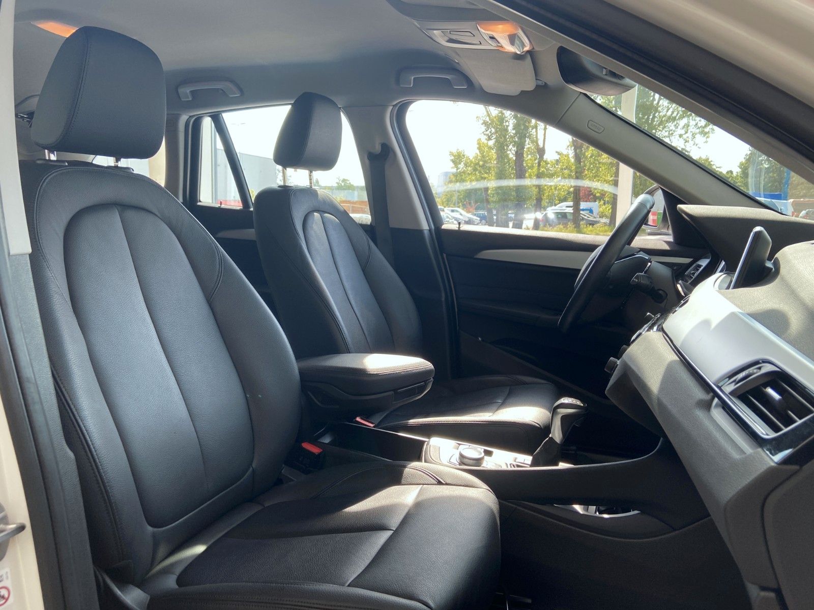 BMW X1 xDrive25e - Samsaru's Car Outlet