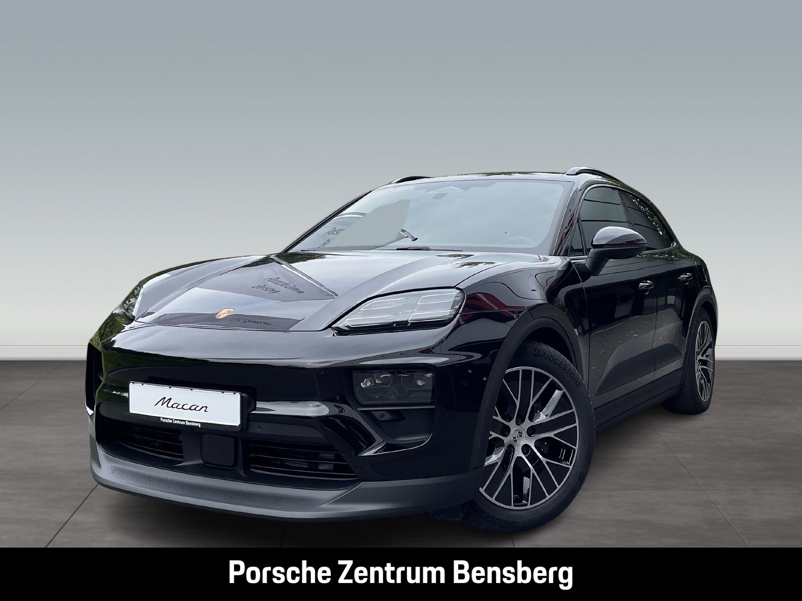 Porsche Macan Electric 4