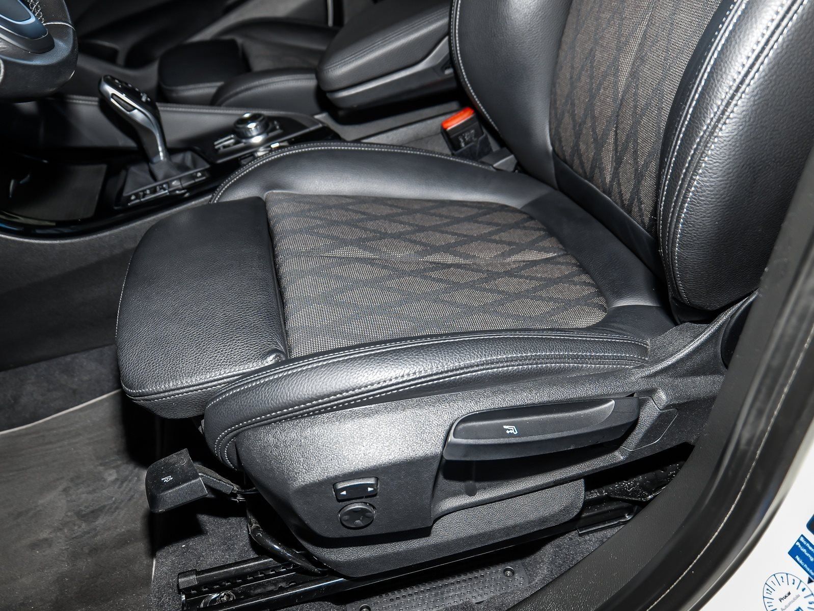 BMW X1 xDrive20d xLine - Samsaru's Car Outlet