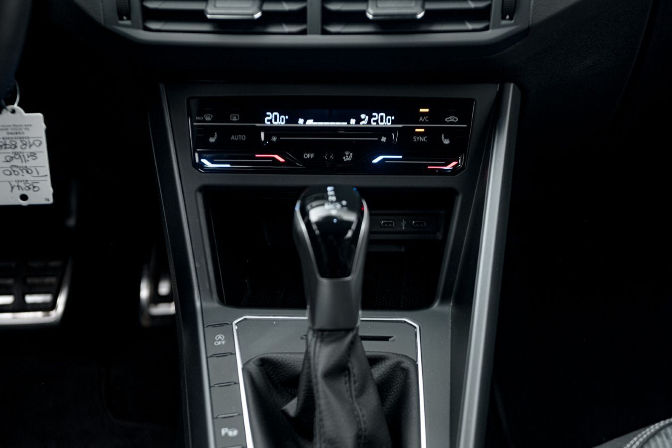 Volkswagen Taigo 1.0 TSI R-Line - Samsaru's Car Outlet