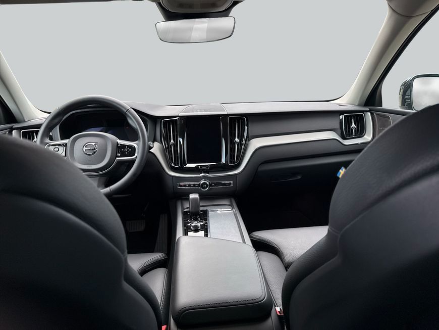 Volvo XC60 B5 B AWD Plus Dark