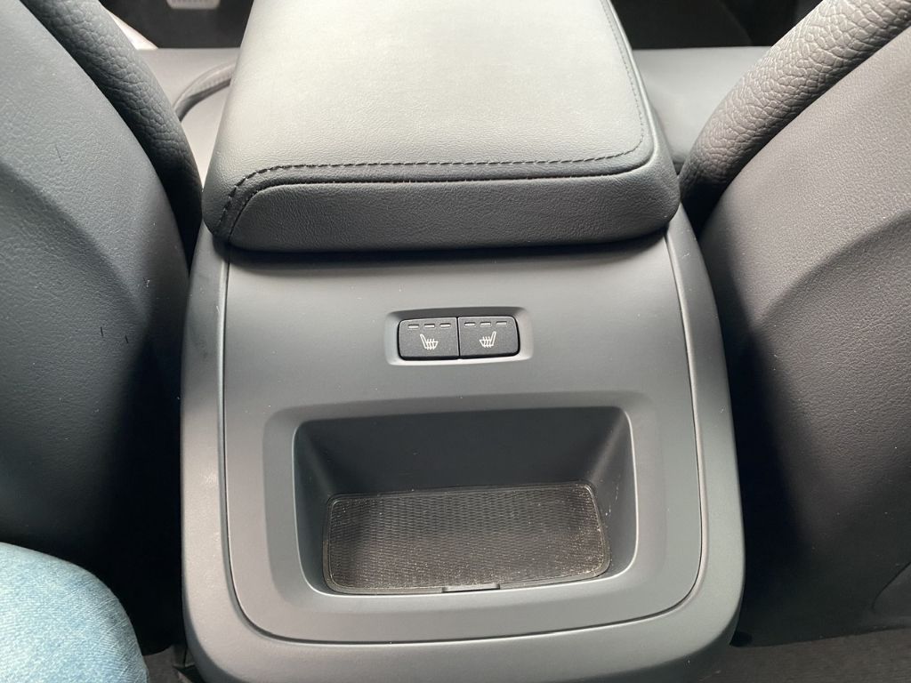 Volvo XC60 Plus Dark AWD B4 Diesel EU6d AHK digitales