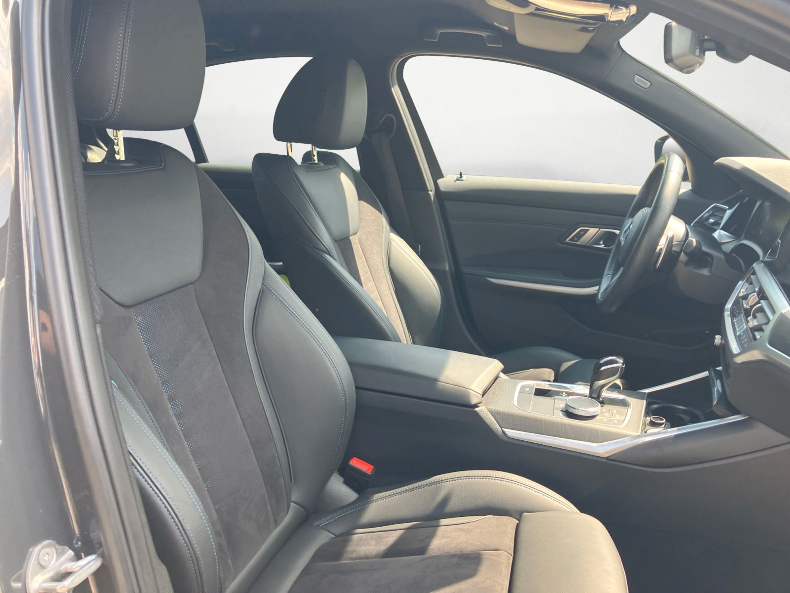 BMW 320e M Sport Automatik - Samsaru's Car Outlet