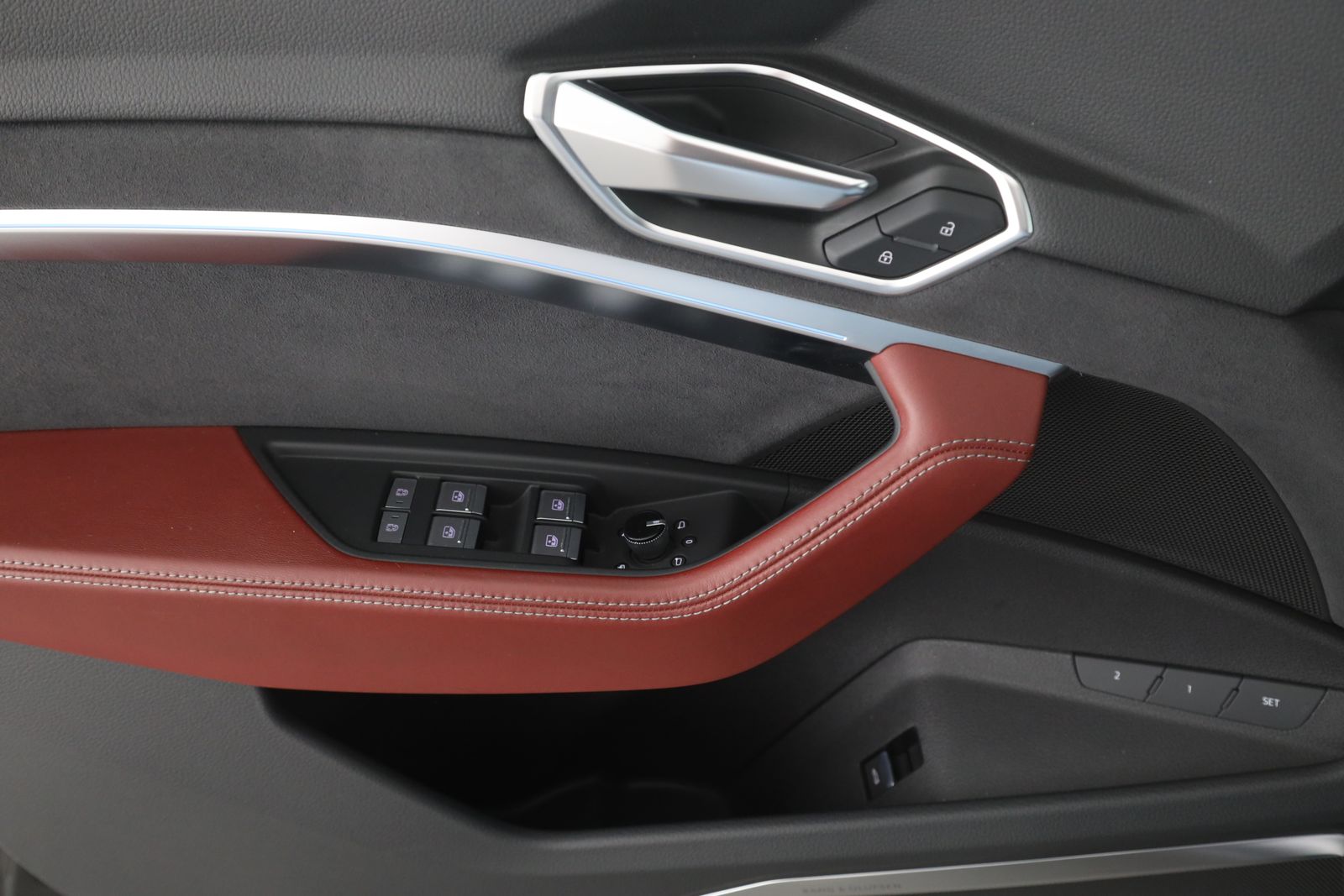 Audi e-tron S Sportback quattro S line | AHK | PANORA