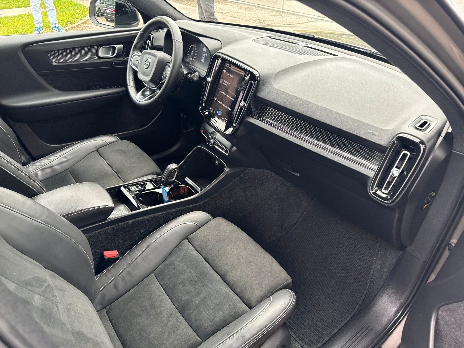 Volvo XC40 R Design Recharge 2WD;KAMERA; AHKSCHWENKBAR