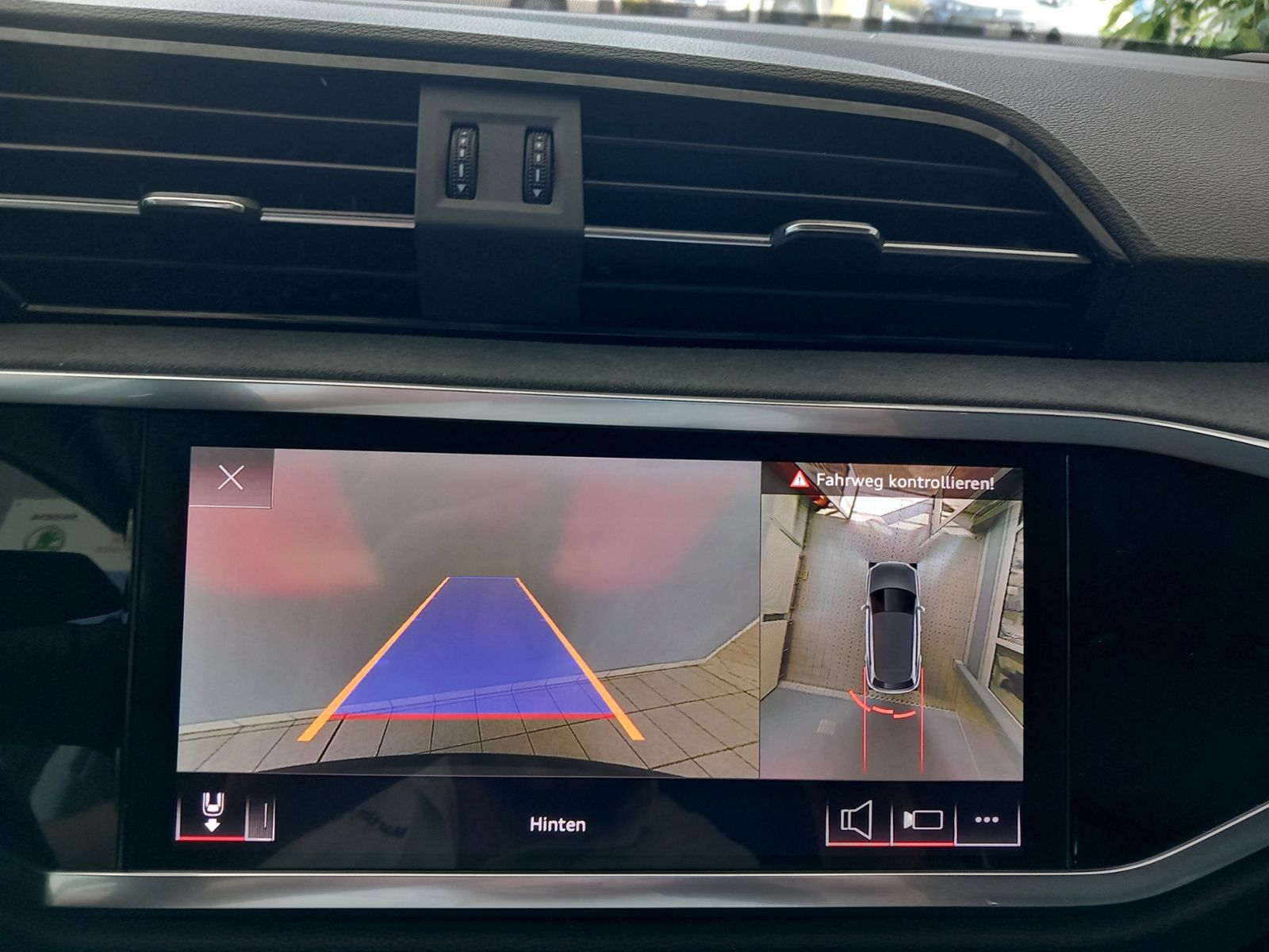 Audi Q3 S line 40 TDI quattro - Samsaru's Car Outlet
