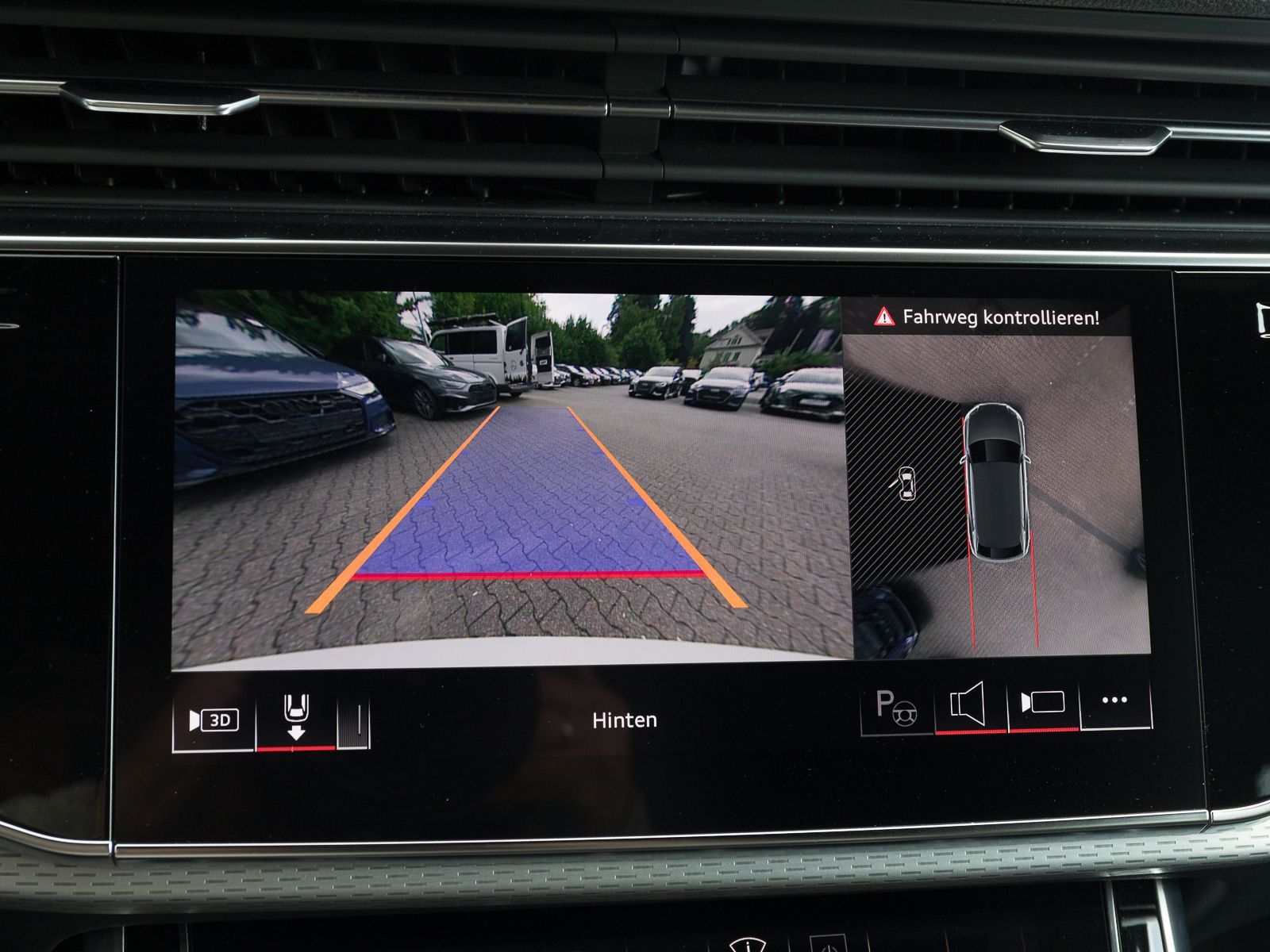 Audi Q8 55 TFSIe Q S LINE - Samsaru's Car Outlet