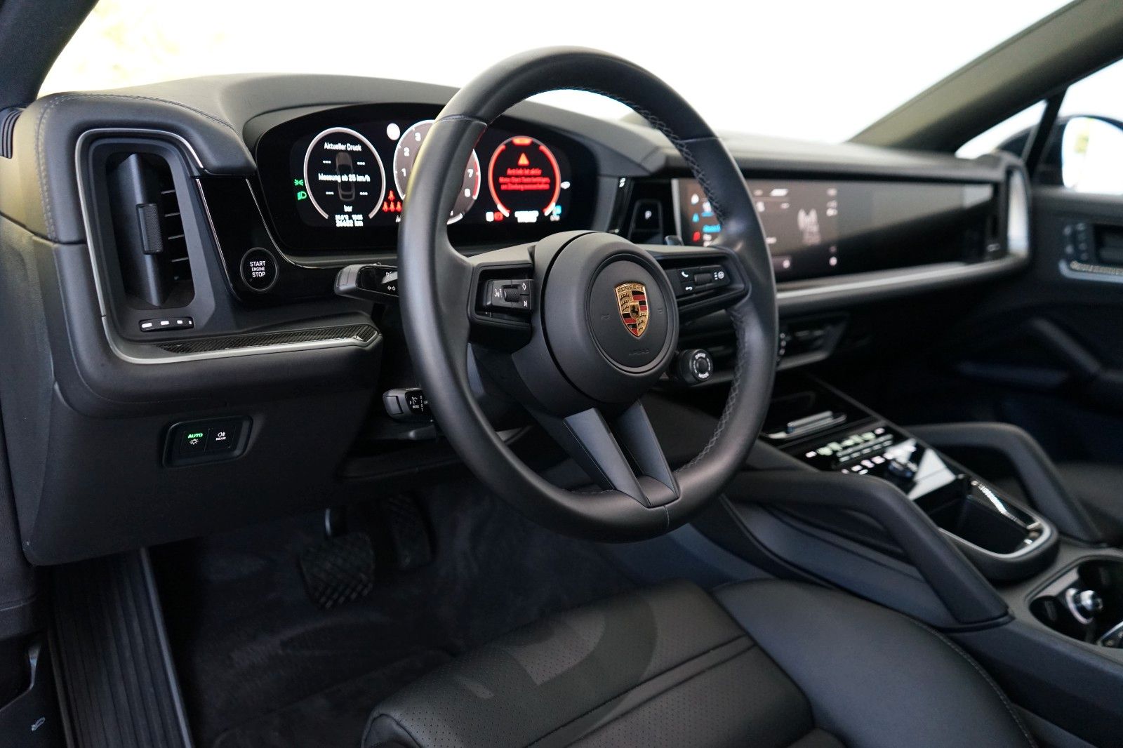 Porsche Cayenne Coupe E-Hybrid/P-Display/NightVision/18W