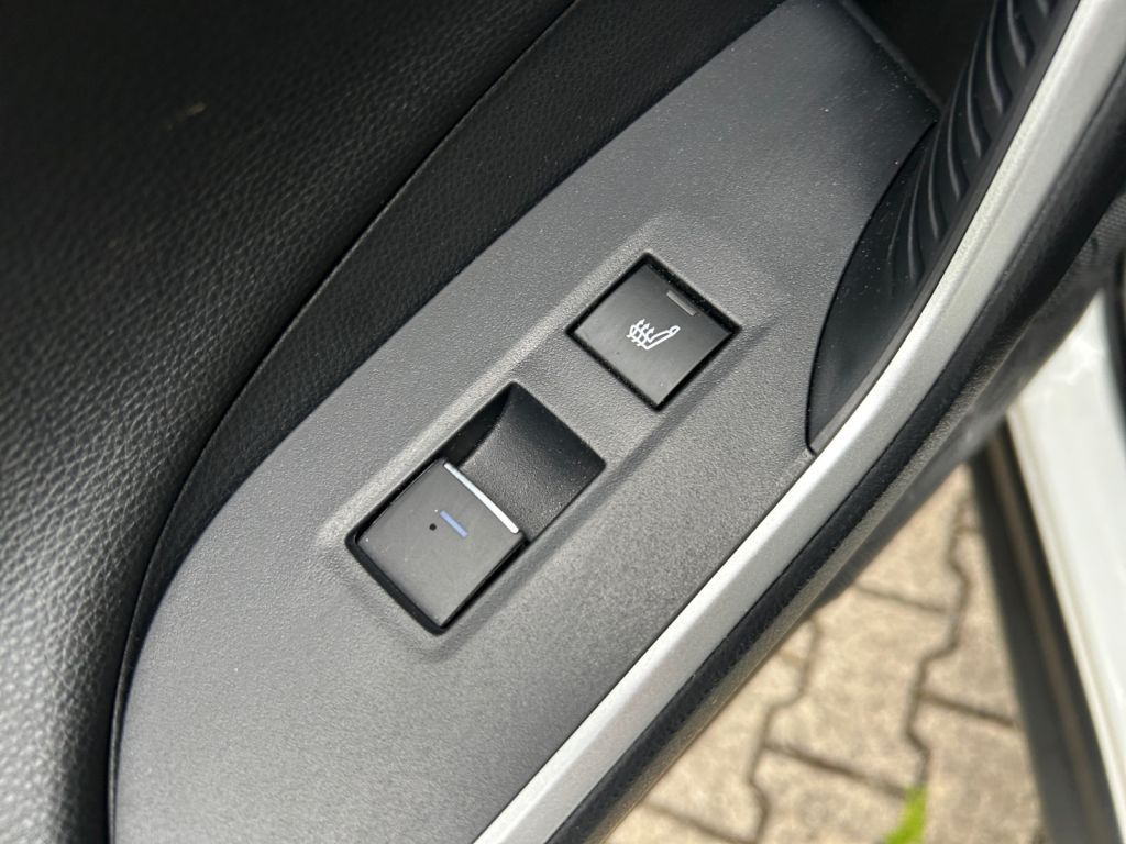 Toyota RAV 4 Plug-in Hybrid - Samsaru's Car Outlet