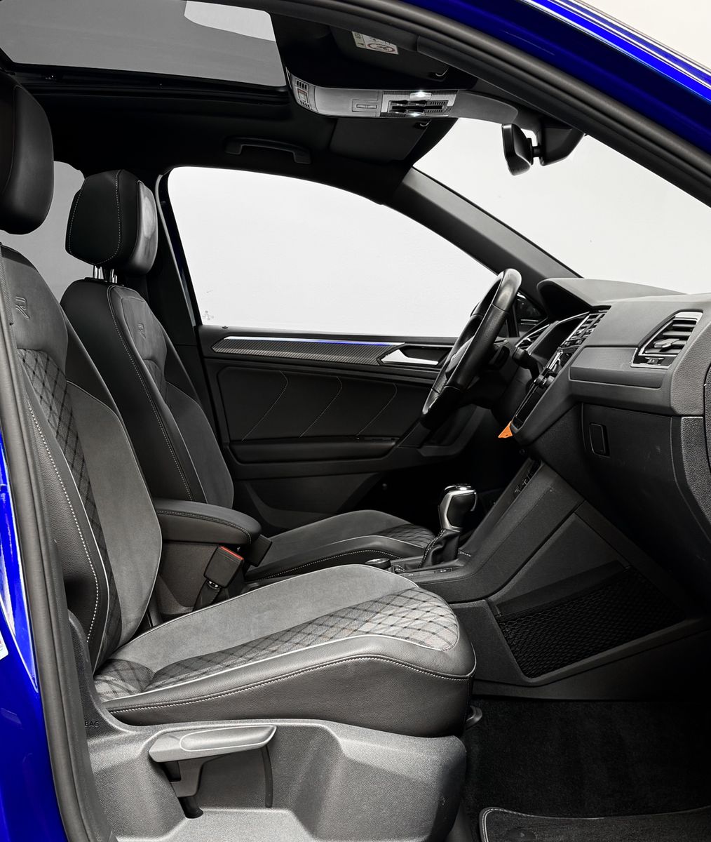 Volkswagen Tiguan R-Line 4M - Samsaru's Car Outlet