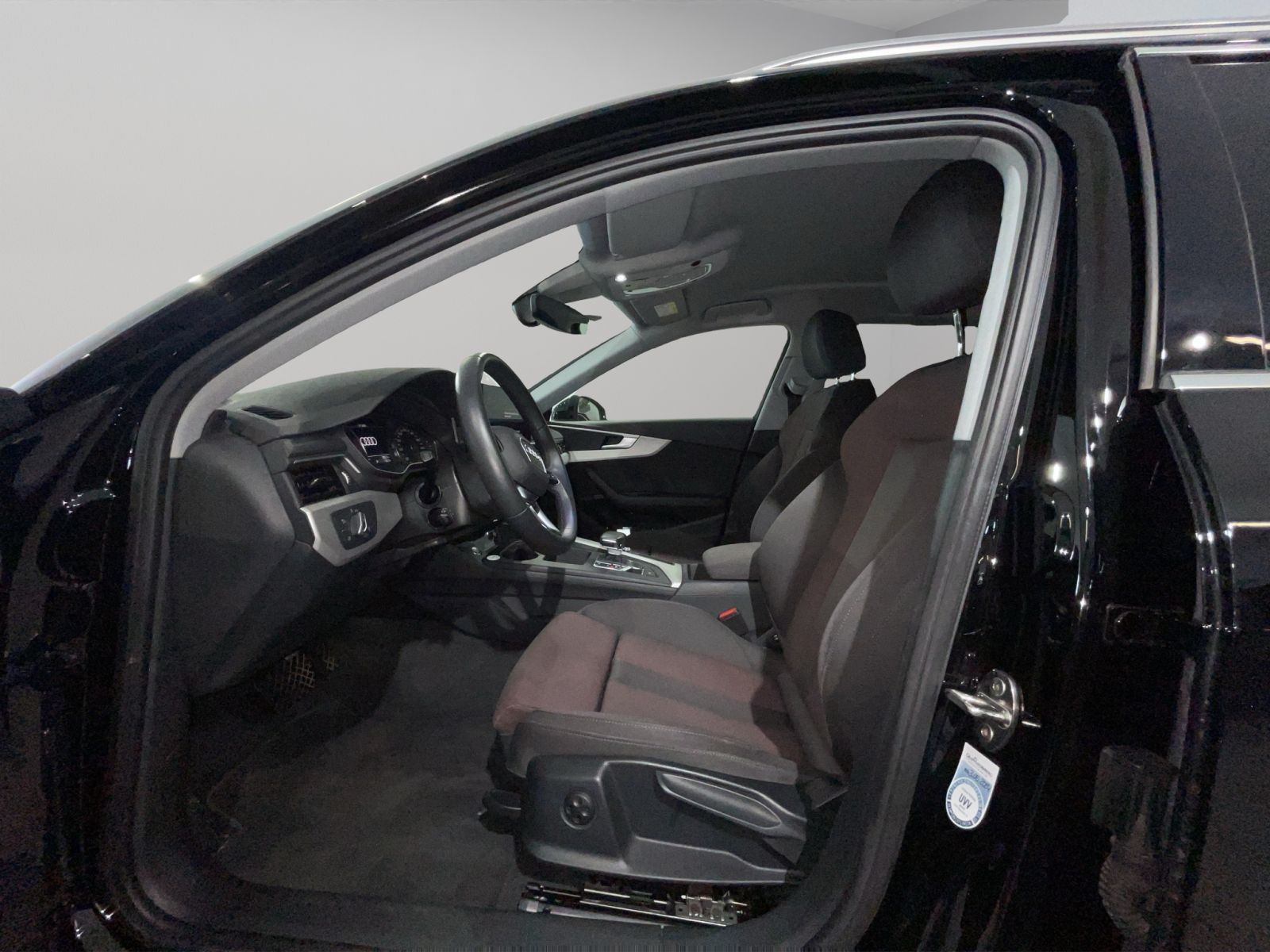 Audi A4 Avant 40 TDI quattro S tronic - Samsaru's Car Outlet
