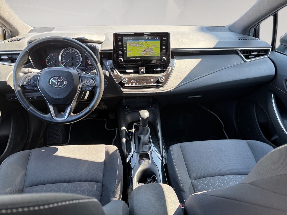 Toyota Corolla Touring Sports 2.0l Hybrid Business - Samsaru's Car Outlet