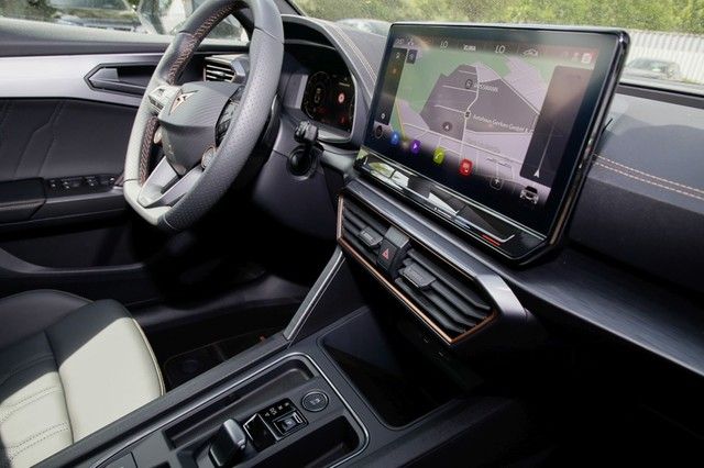 Cupra Formentor 2.0 TSI 4Drive DSG VZ *AHK*LED*PANO*DC