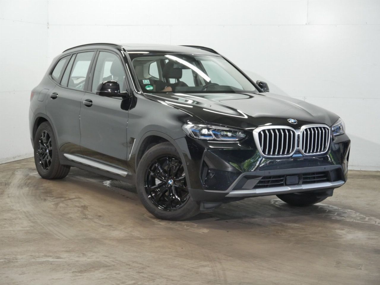 BMW X3 xDrive20d LiveCPr - Samsaru's Car Outlet