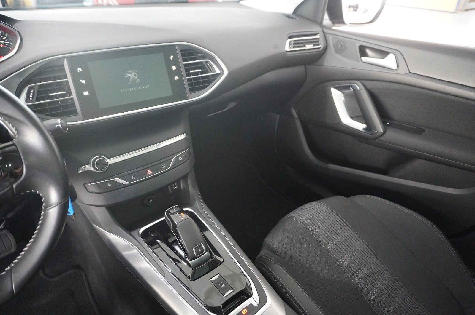 Peugeot 308 SW 1.5D ALLURE BUSINESS - Samsaru's Car Outlet