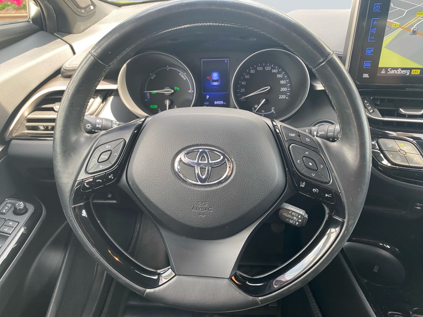 Toyota C-HR 1.8 Hybrid Style Selection - Samsaru's Car Outlet