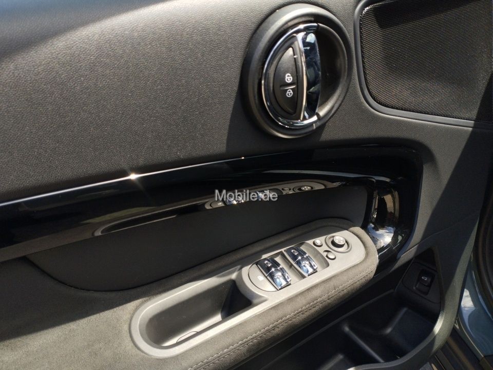 MINI Countryman Cooper S - Samsaru's Car Outlet