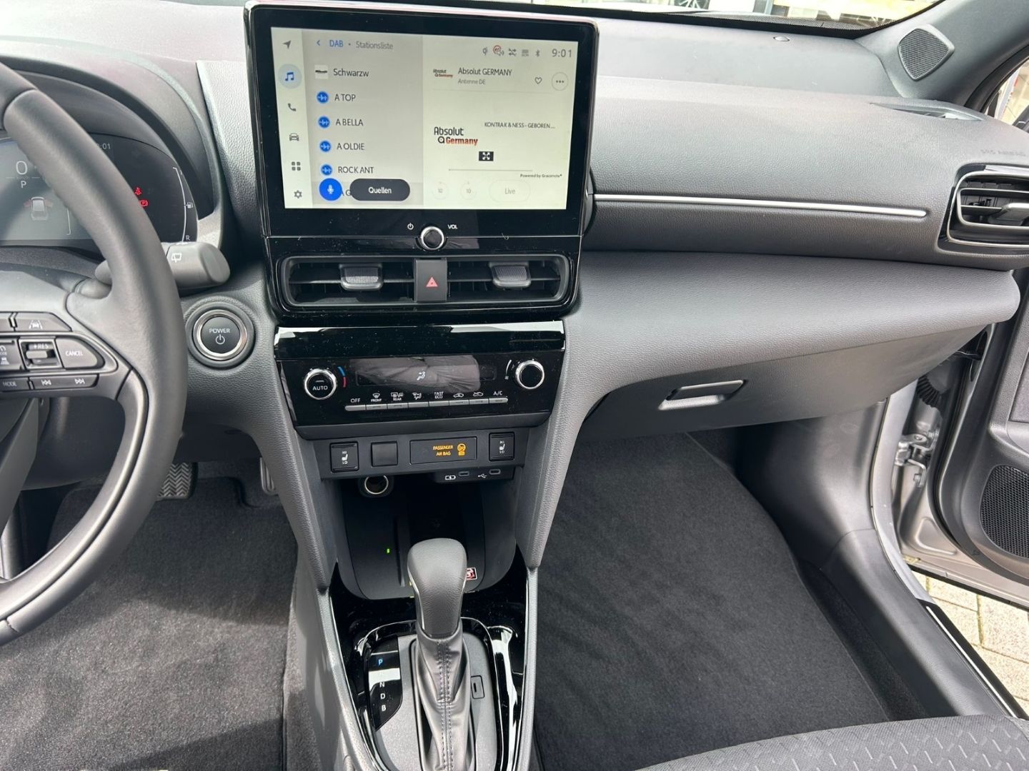 Toyota Yaris Cross Teamplayer 1.5l Hybrid Navi LED SHZ
