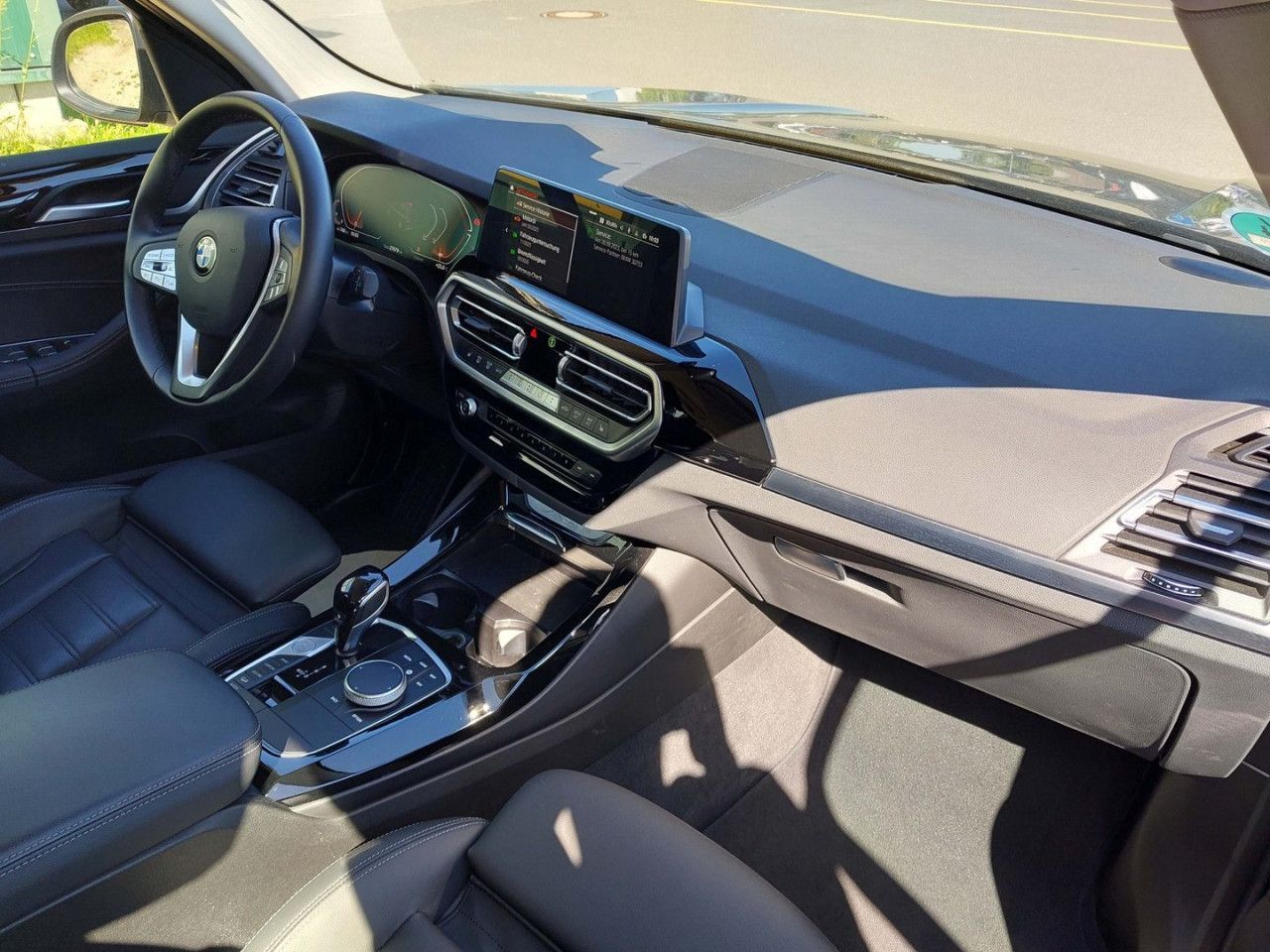 BMW X3 xDrive20i - Samsaru's Car Outlet
