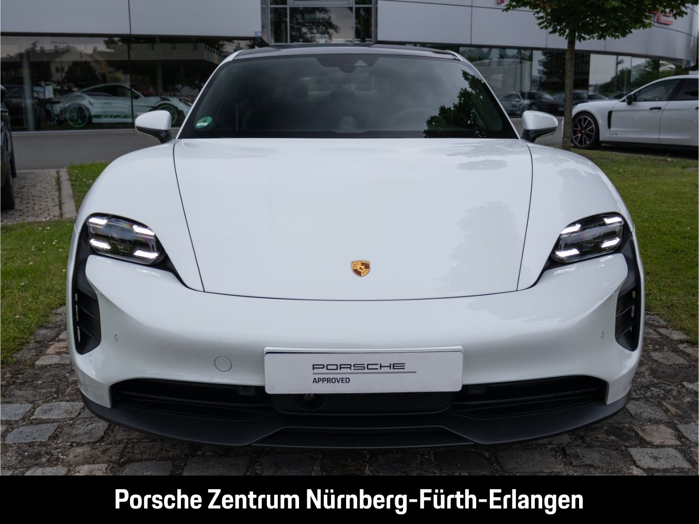Porsche Taycan GTS PSCB BOSE InnoDrive SurroundView Pano