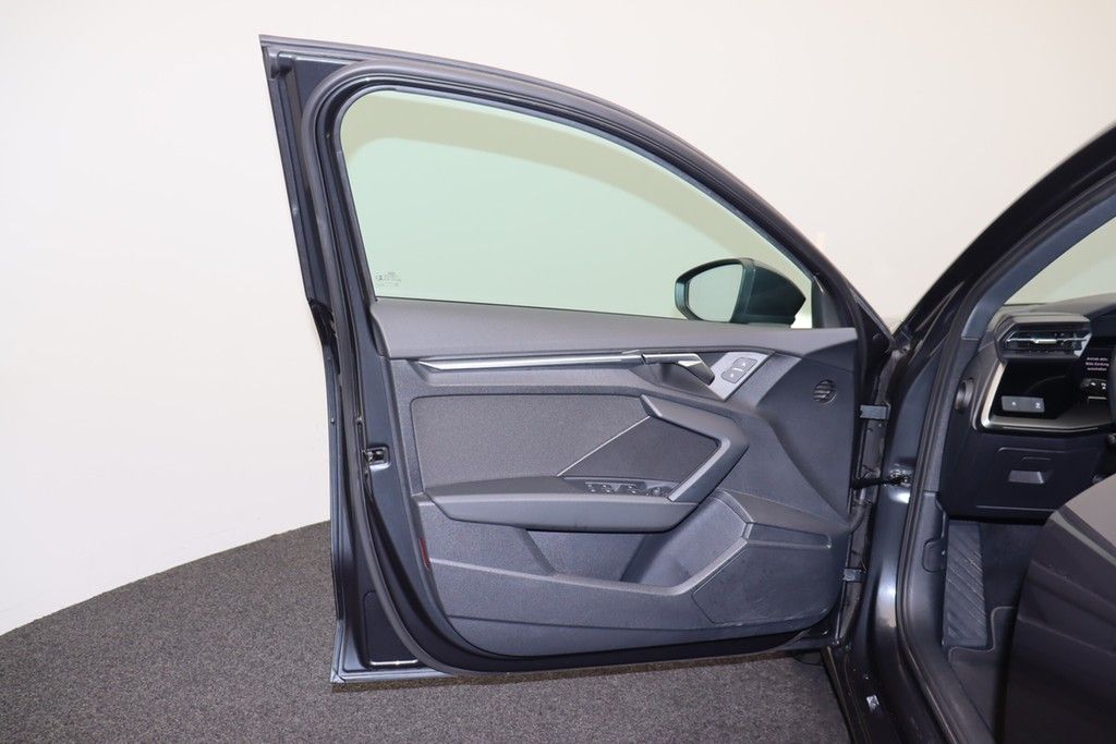 Audi A3 Sportback 35 TDI . Virt.Cockpit Navi ACC AHK