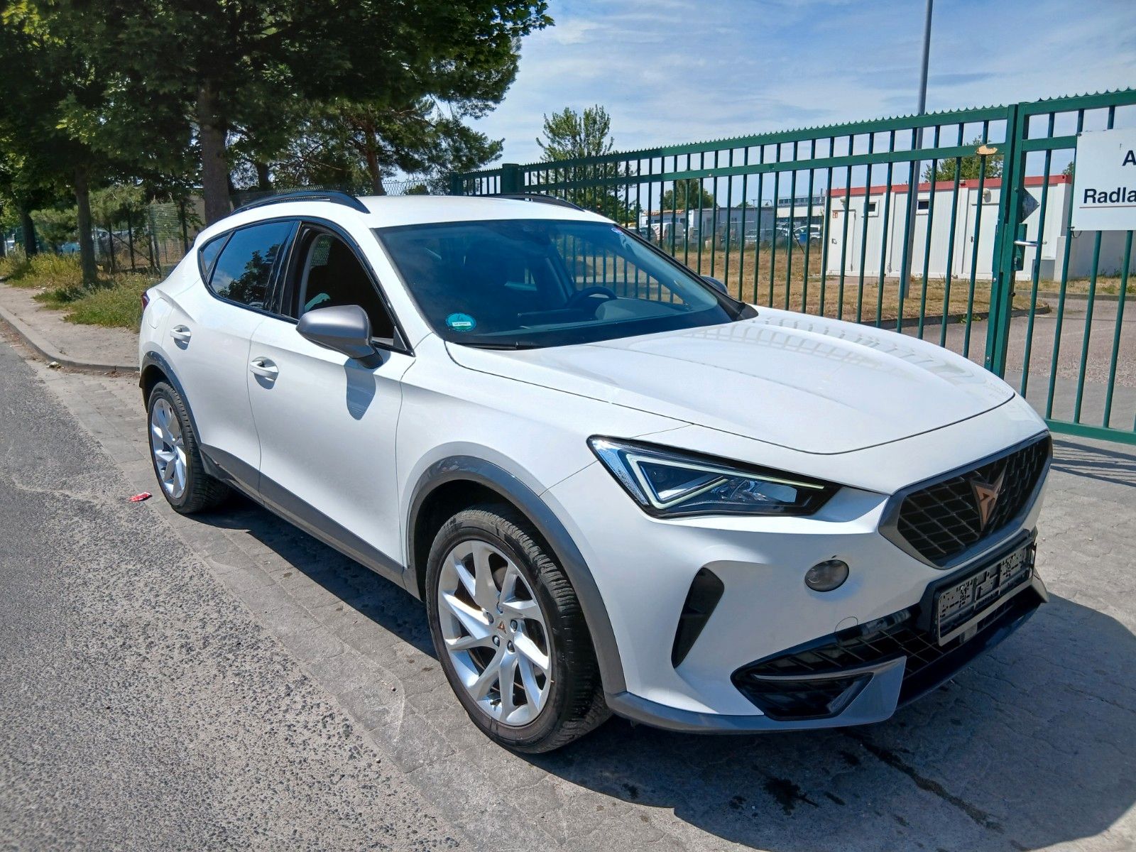 Cupra Formentor Hybrid Plug-in-Hybrid - Samsaru's Car Outlet